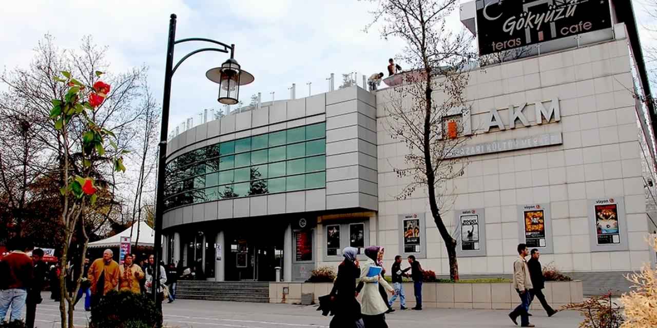 Sakarya AKM’de yenileme çalışmaları sürüyor