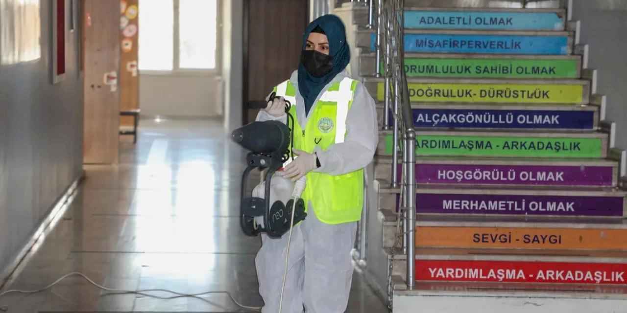 Kayseri Talas'ta okullarda 'ara tatil' temizliği