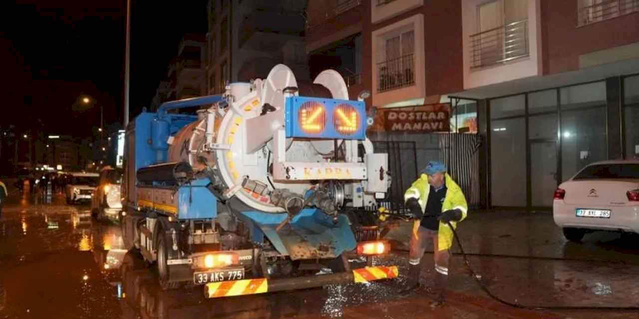 Mersin'de kuvvetli yağış sonrası hızlı müdahale