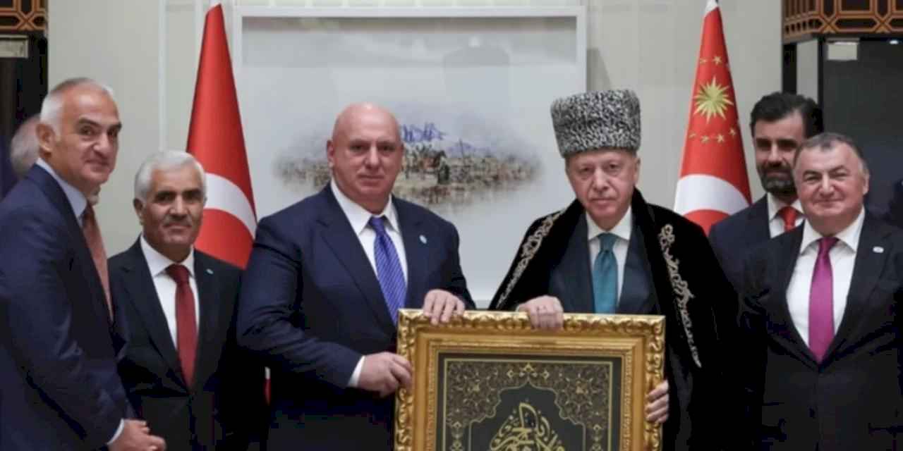 Cumhurbaşkanı Erdoğan, Ahıska Türkleri'ni ağırladı