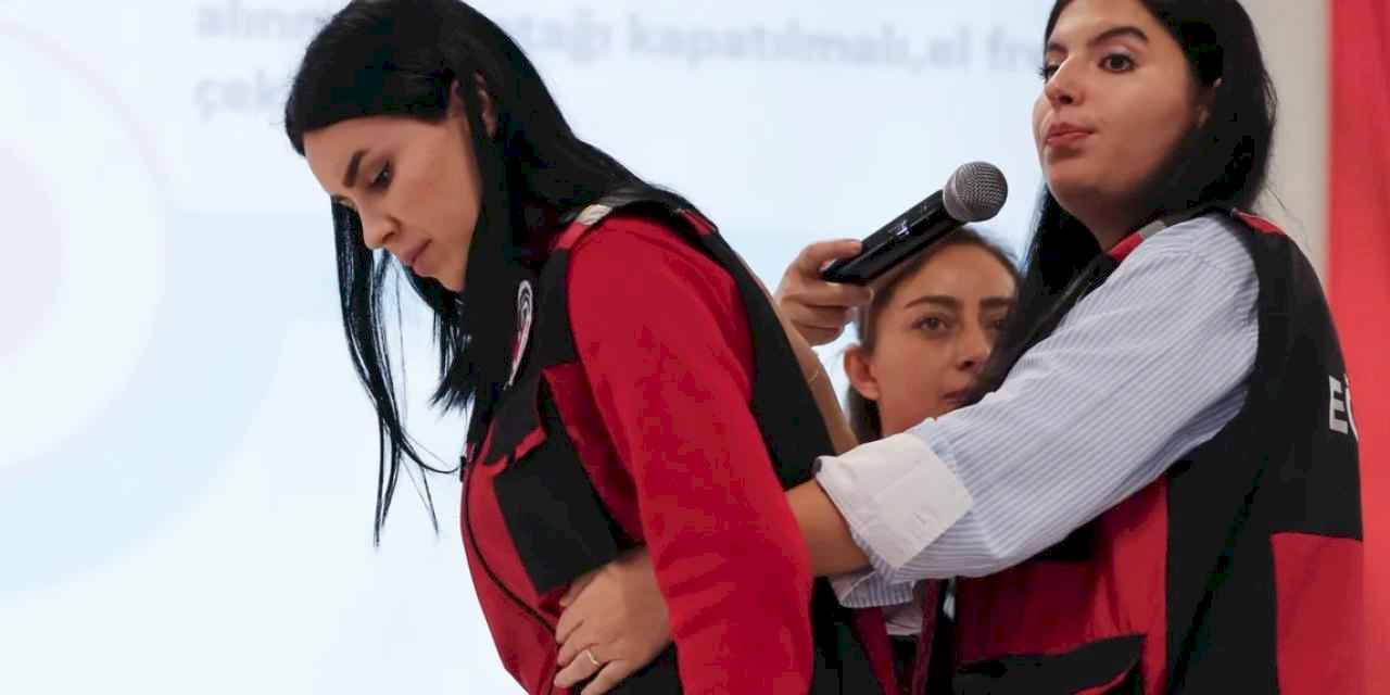 Ankara’da çocuklara güvenli okul ve ilk yardım bilinci kazandırıldı