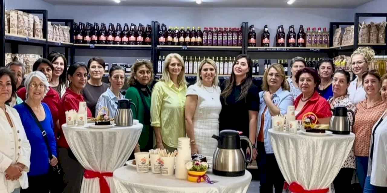 Antalya Muratpaşa'da kadın dayanışması büyüyor