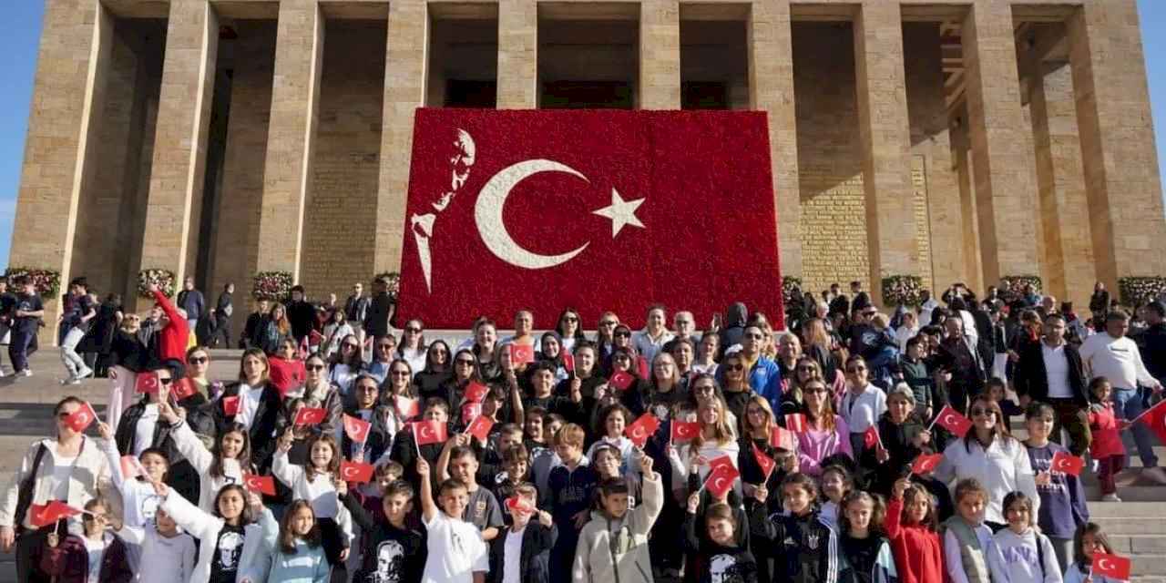 Anıtkabir’e 10 Kasım’da ziyaret rekoru... 1 milyon 219 bin 148 kişi