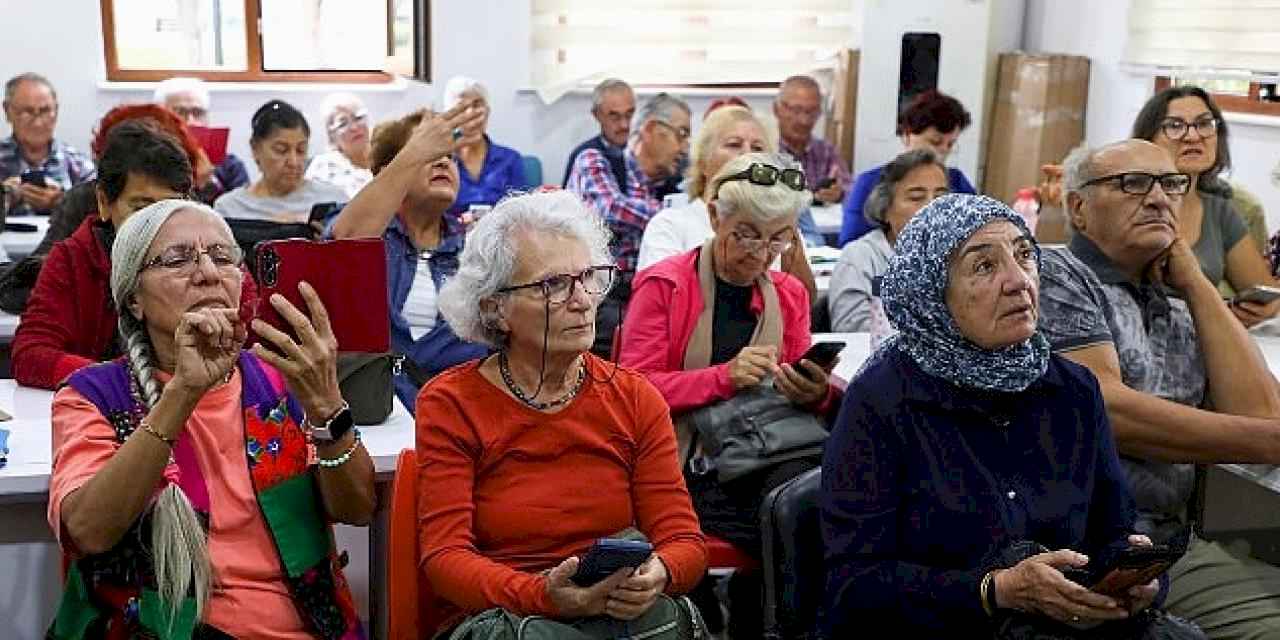 Dijital çağın kapıları yaş almış bireylere açılıyor