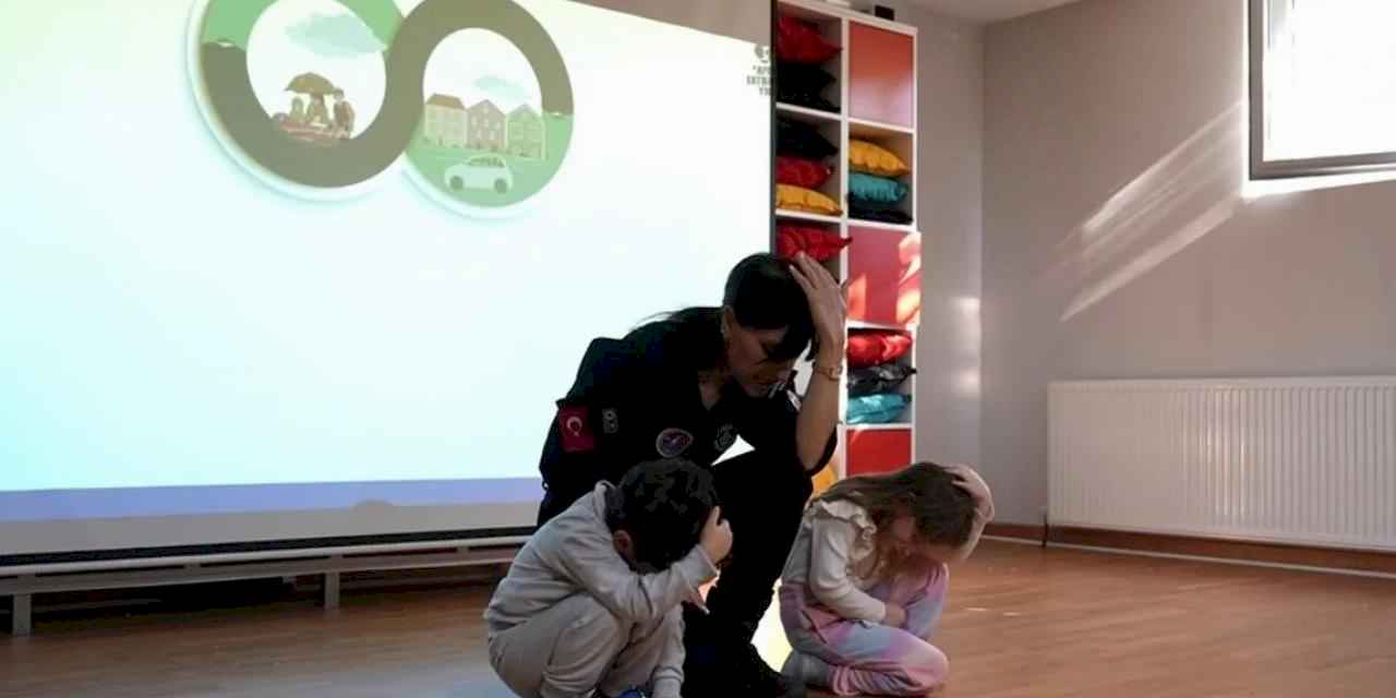 İstanbul Maltepe’de ara tatilde miniklere afet eğitimi