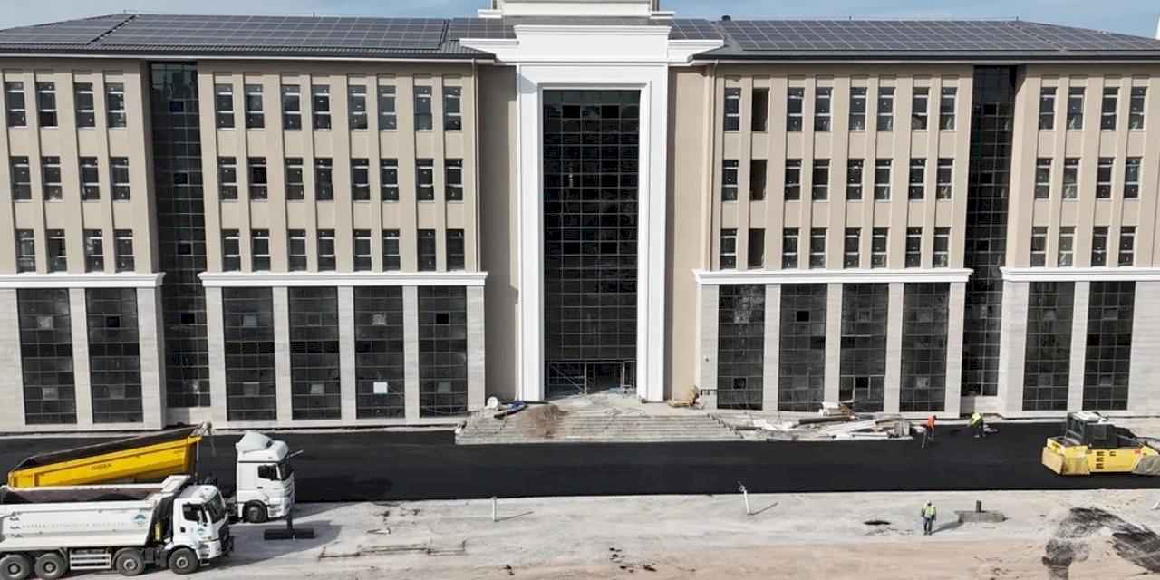 Kayseri Büyükşehir'den 2 milyon liralık asfalt yatırımı