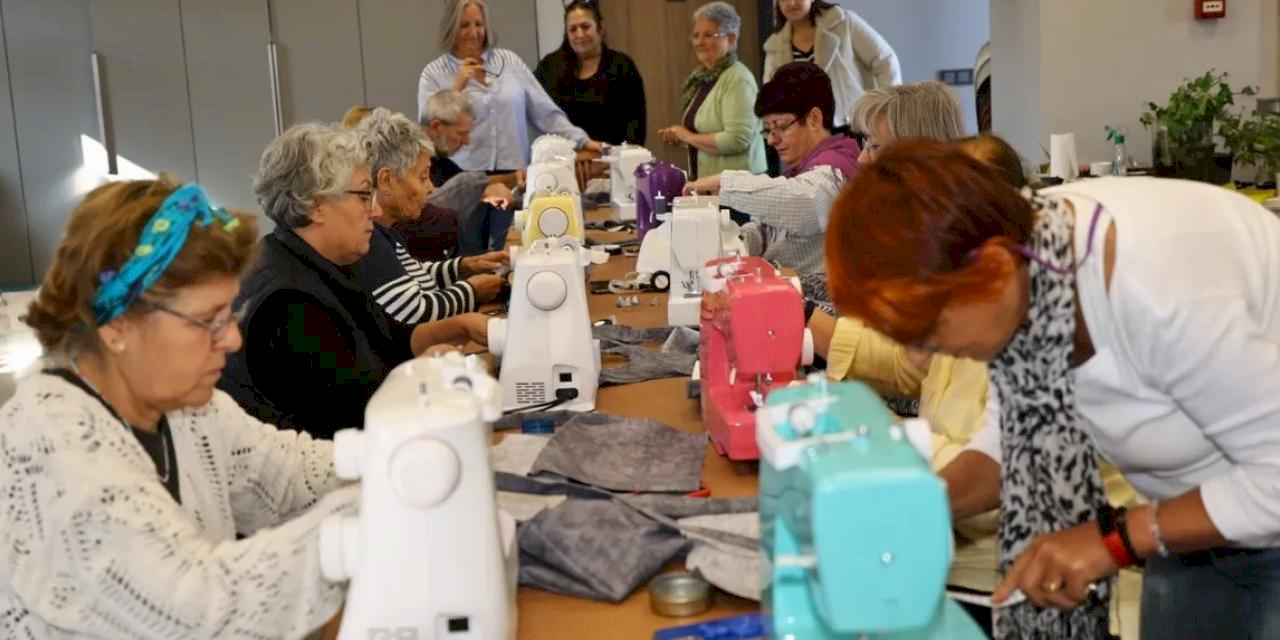 İzmir Efes Selçuk’ta kadınlara ücretsiz dikiş atölyesi