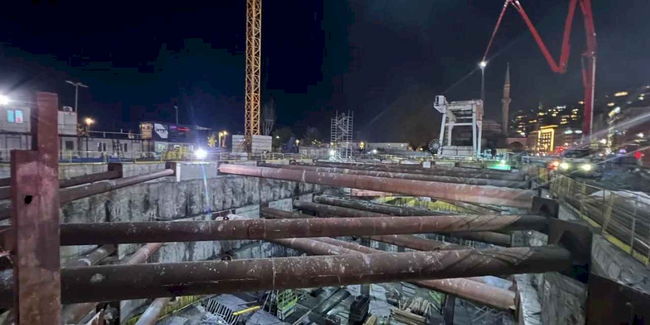 İstanbul Kabataş metro şantiyesinde iskele çöktü! 5 işçi mahsur kaldı