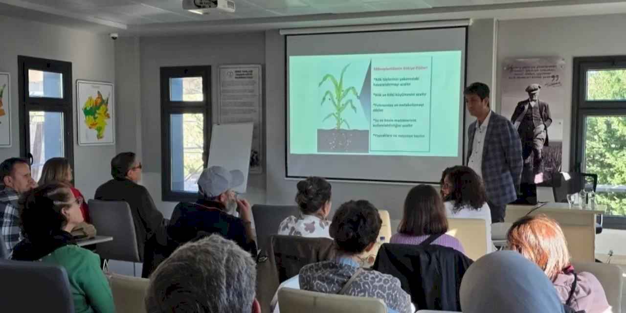 İzmir Efes'te Üretici Pazarı’nda geri dönüşüm haftası