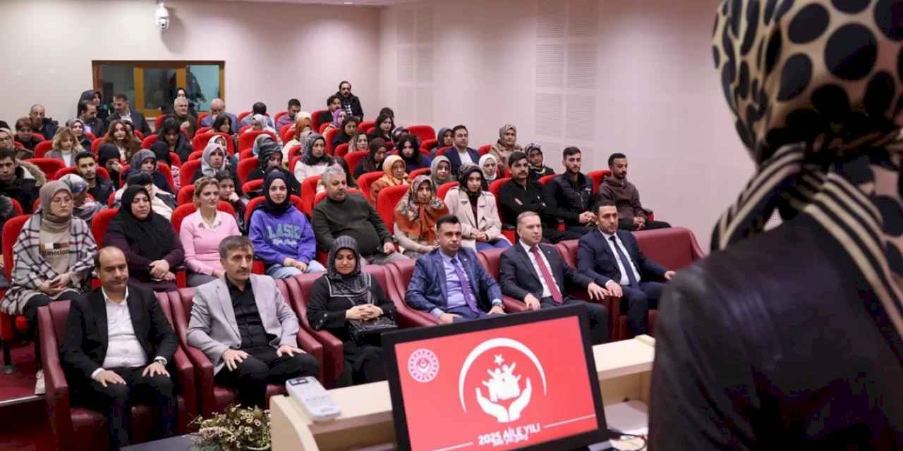Erzurum'da aile söyleşileri