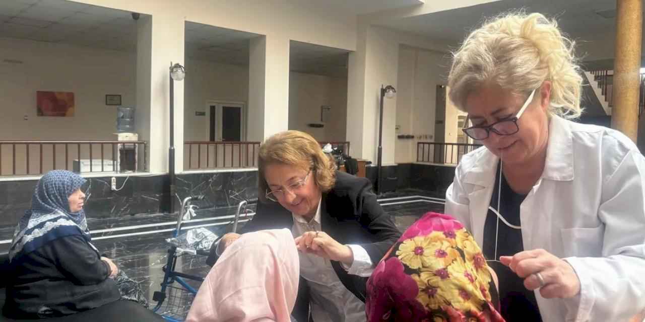 CHP Kayseri Talas Kadın Kolları'ndan huzurevine ziyaret