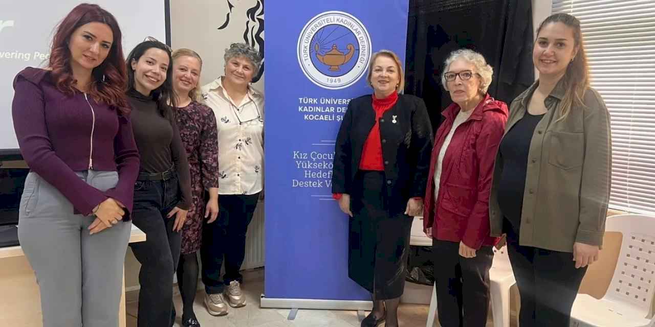 İzmit'te 'Güçlü Kadın Güçlü Toplum' projesinin ilk eğitimi