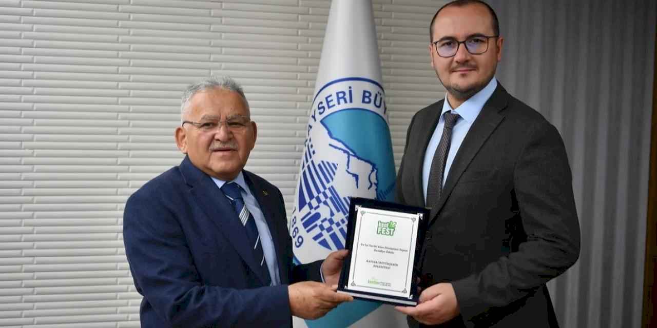 Kayseri Büyükşehir'de 'dönüşüm' ödülü