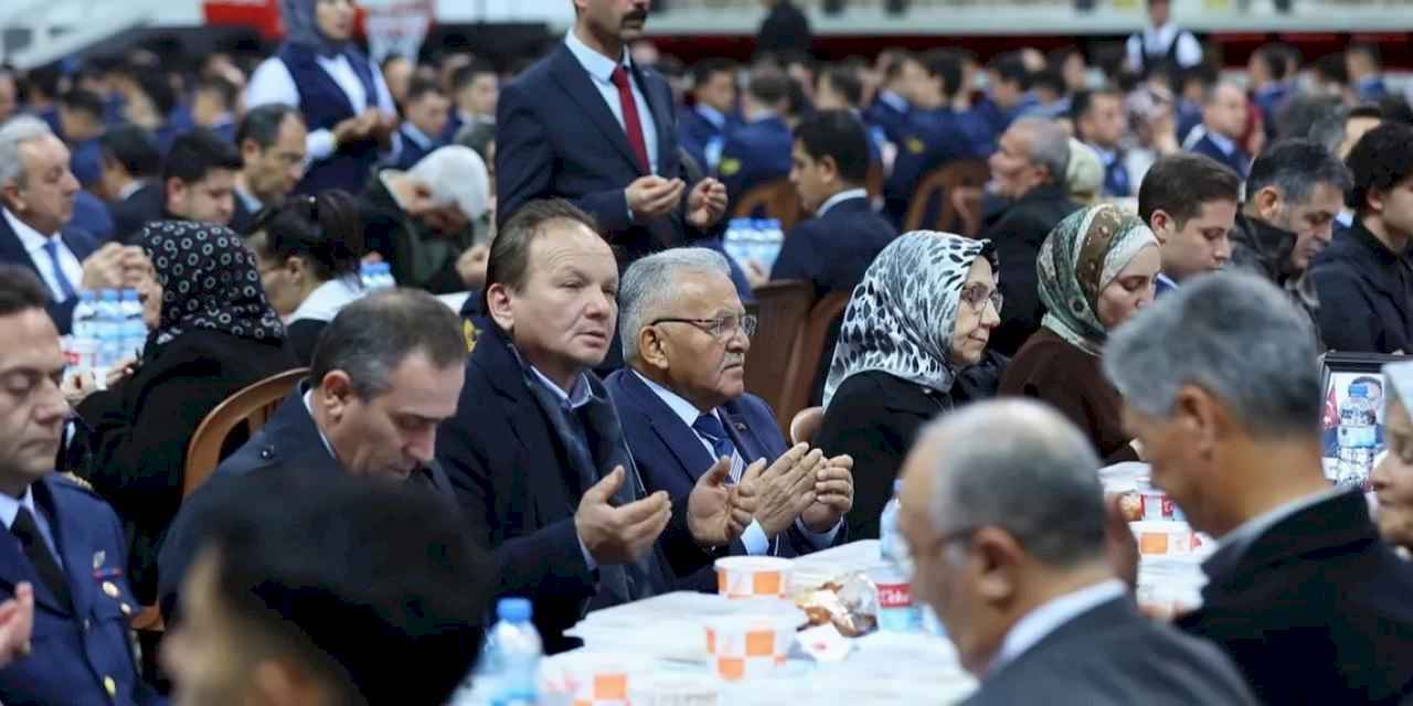 Kayseri protokolü şehitleri unutmadı