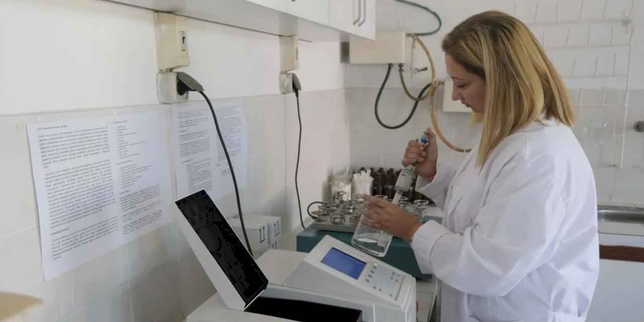 Adana Büyükşehir'den üreticiye analiz hizmeti