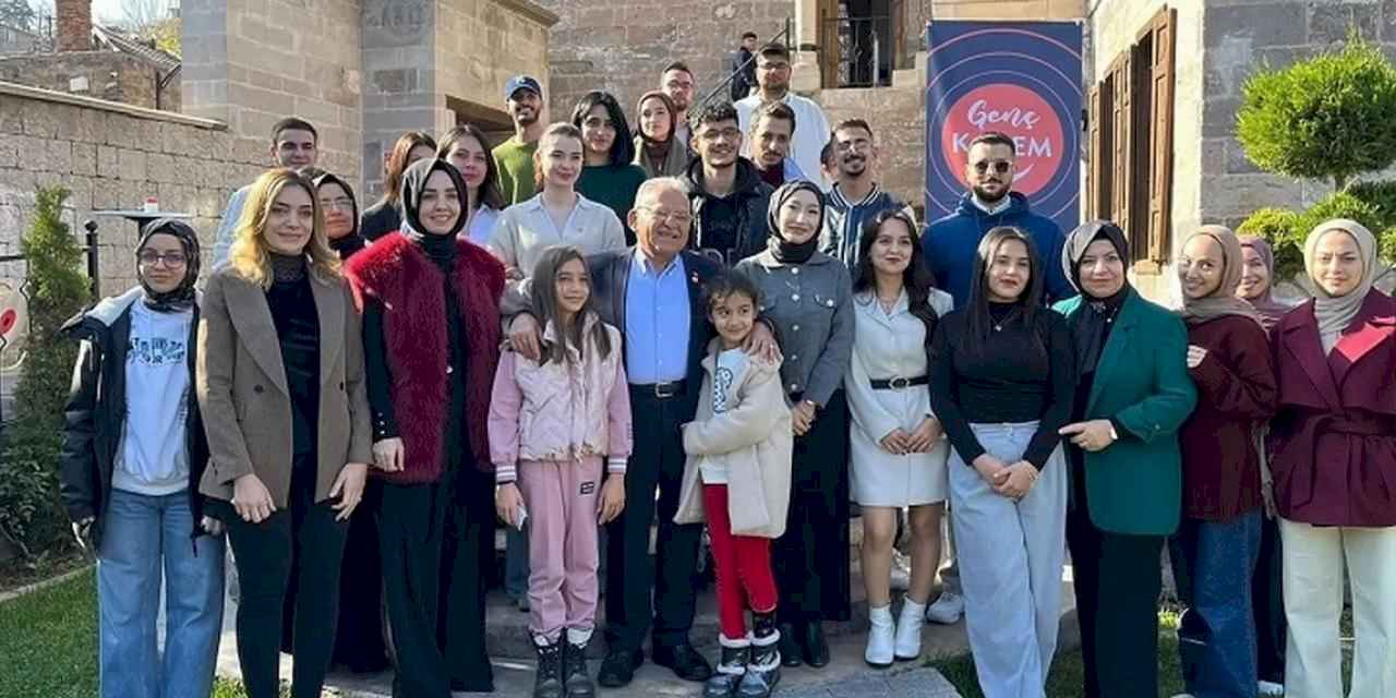 Kayseri Büyükşehir Filistinli öğrencilerle buluştu