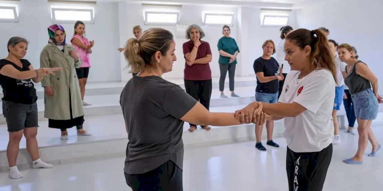 İzmir Büyükşehir kadınları her alanda destekliyor