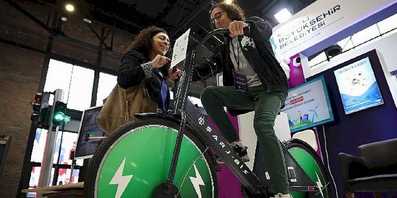 Bilişim ve teknolojinin nabzı bu fuarda attı