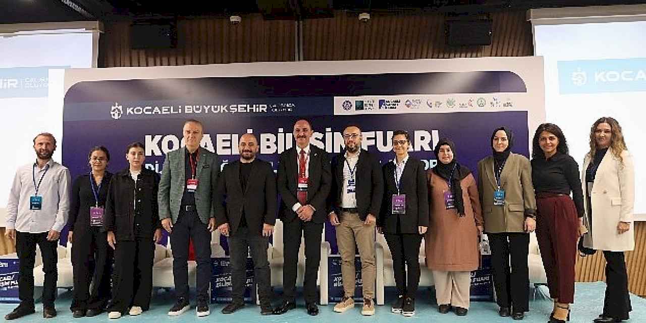 Bilişim Fuarı'nda geleceğin teknolojileri konuşuldu