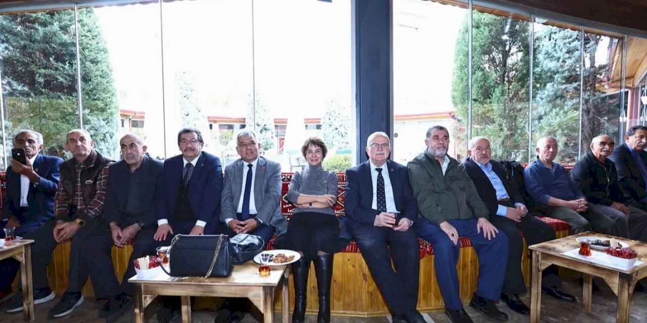 Kayseri Halk Ozanları Kültürevi tecrübeli muhtarları ağırladı