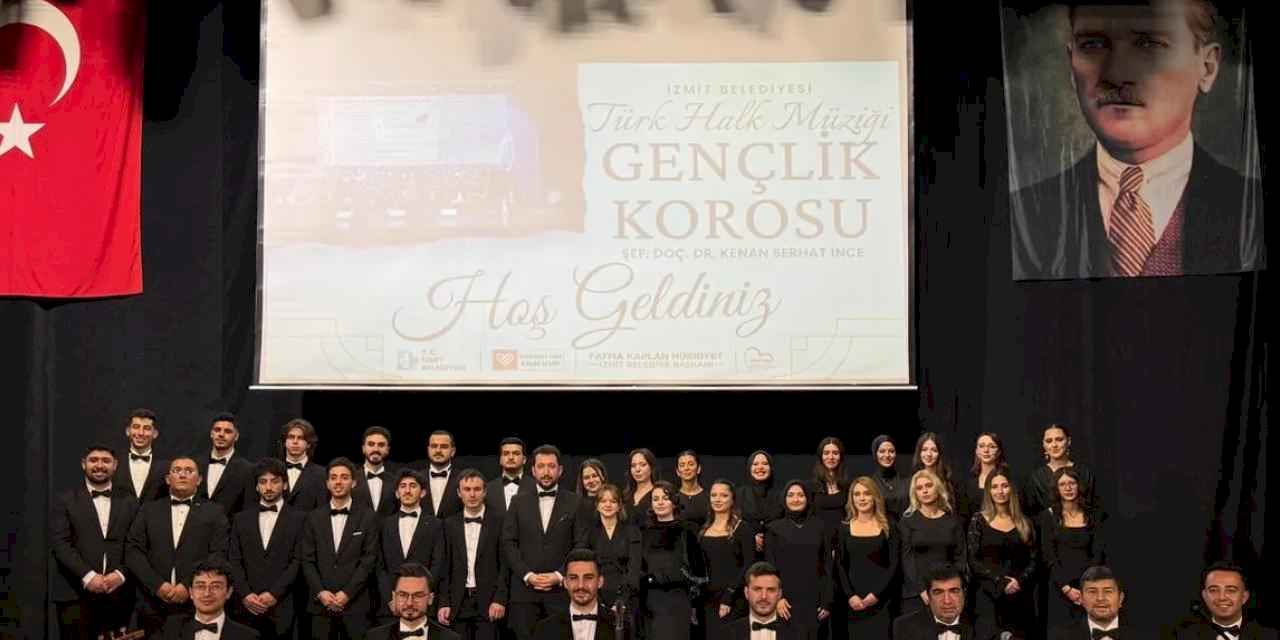 Kocaeli İzmit'te THM Gençlik Korosu’ndan muhteşem konser