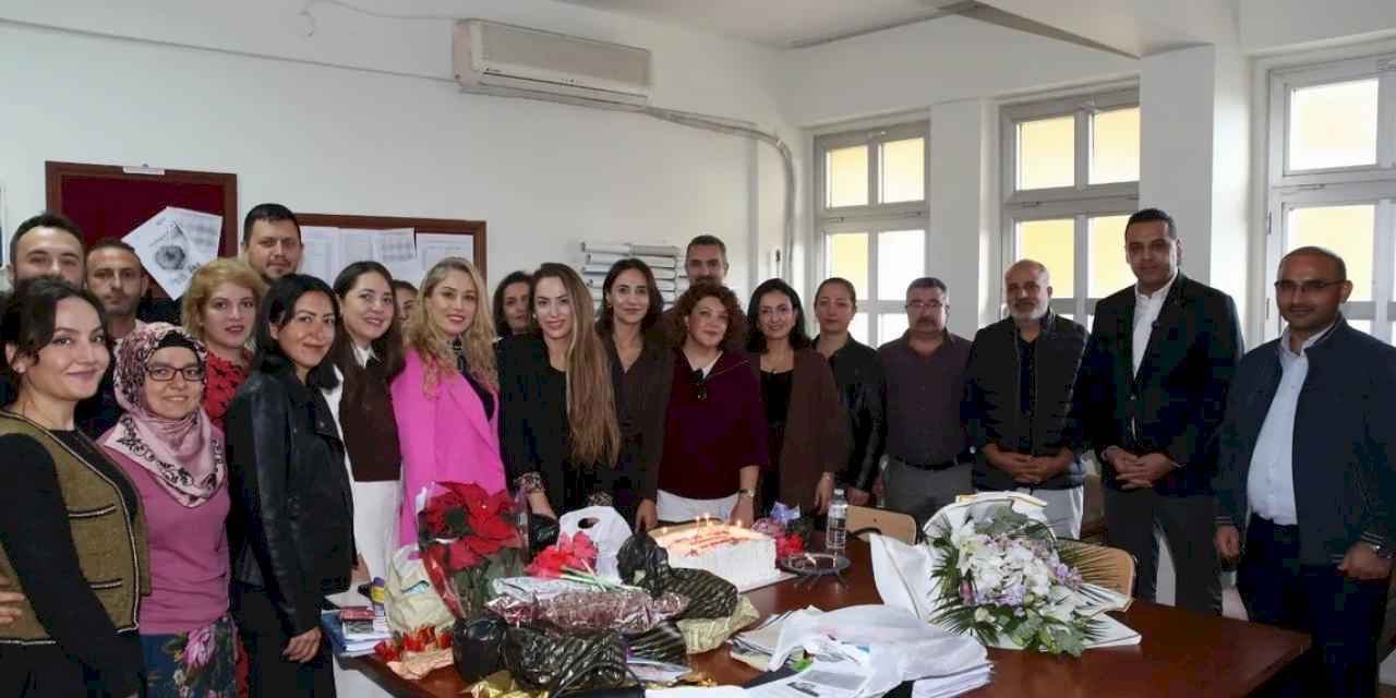 İzmir Çiğli’de Öğretmenler Günü fidanlarla kutlandı