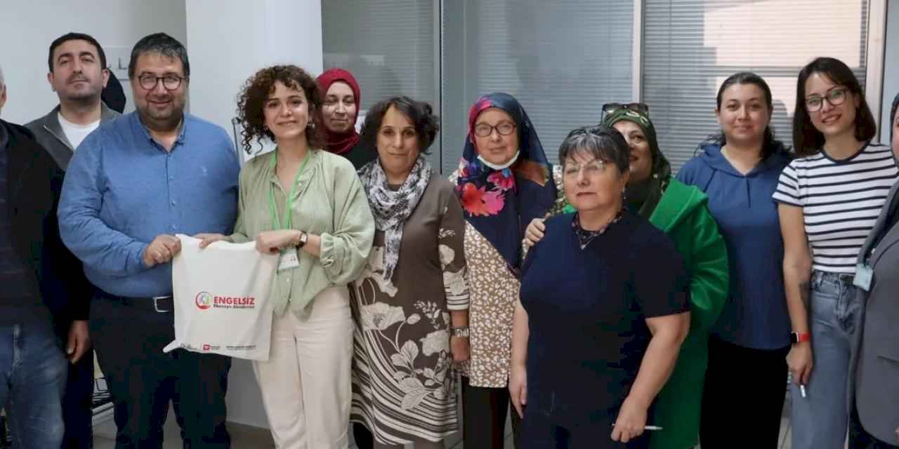 Kocaeli İzmit’te ailelere davranış yönetimi eğitimi verildi