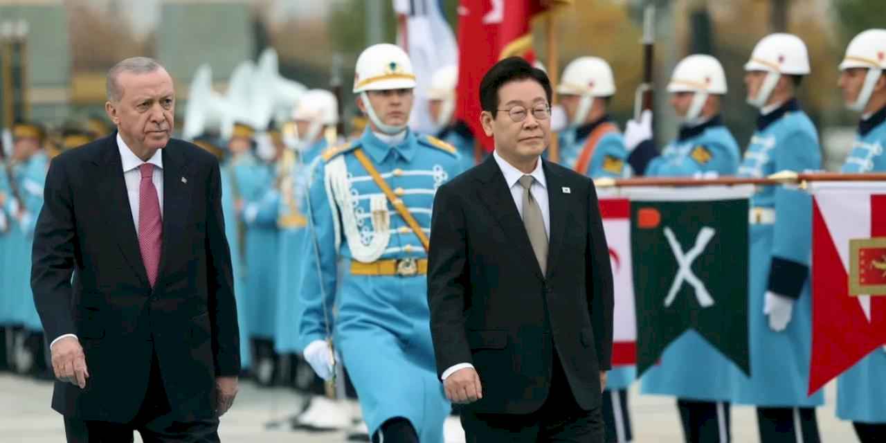 Güney Kore Cumhurbaşkanı Lee Külliye'de