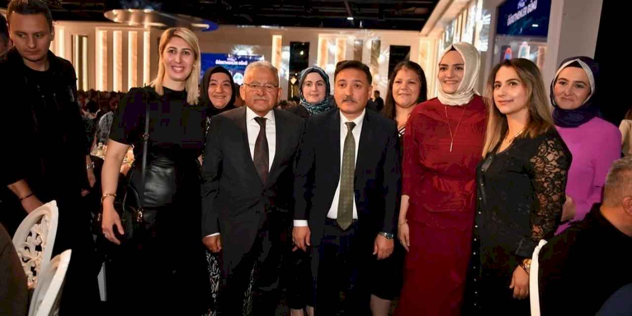 Memduh Büyükkılıç'tan 'öğretmenlere' övgü