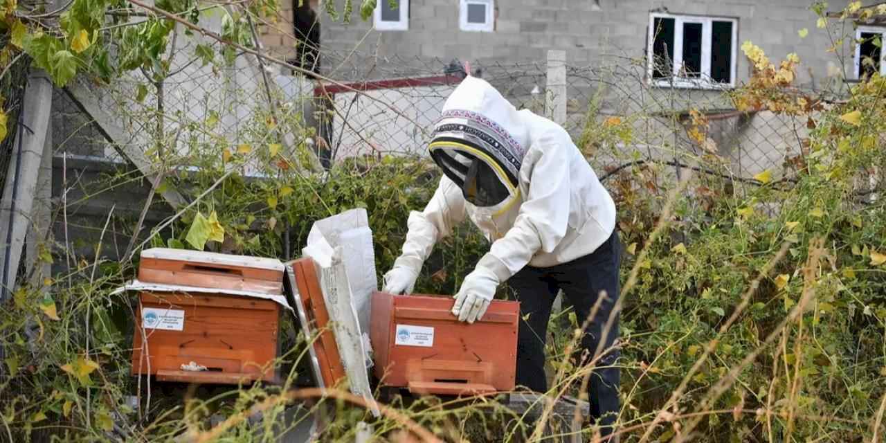 Kayseri Büyükşehir'e kovan dolusu teşekkür