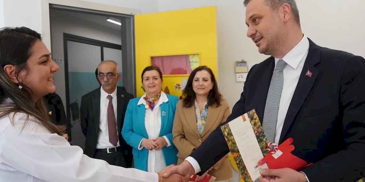 4 bini aşkın fidan öğretmenler için toprakla buluştu