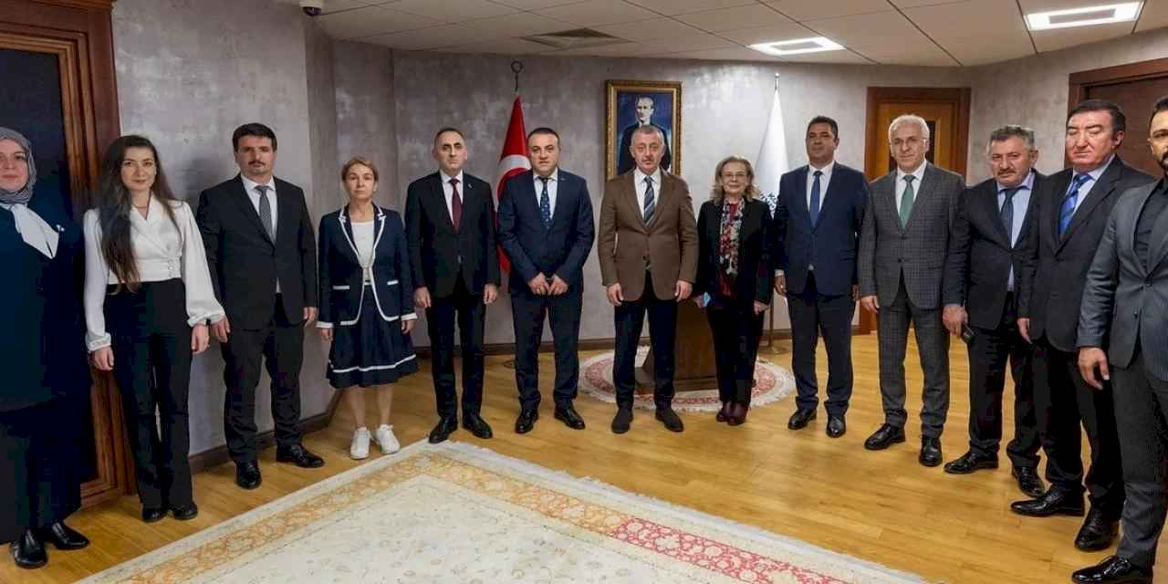 Kocaeli'de Başkan Büyükakın’a eğitime destek teşekkürü