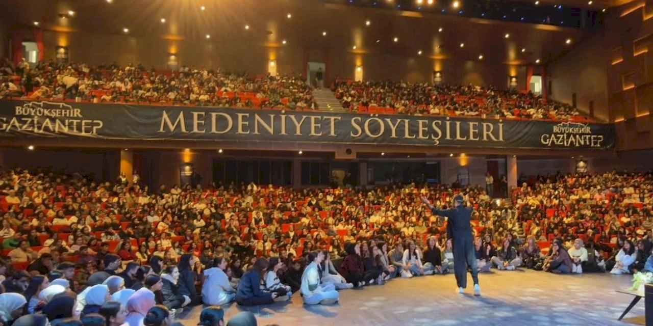 Gaziantep’te gençlerle Gri Koç buluşması