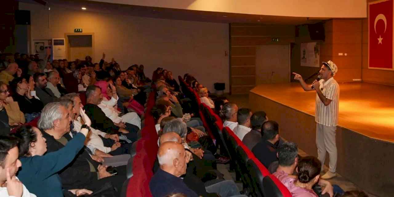 Öğretmenlere 'Çiğli Komedi Akşamları' neşeli gece yaşattı