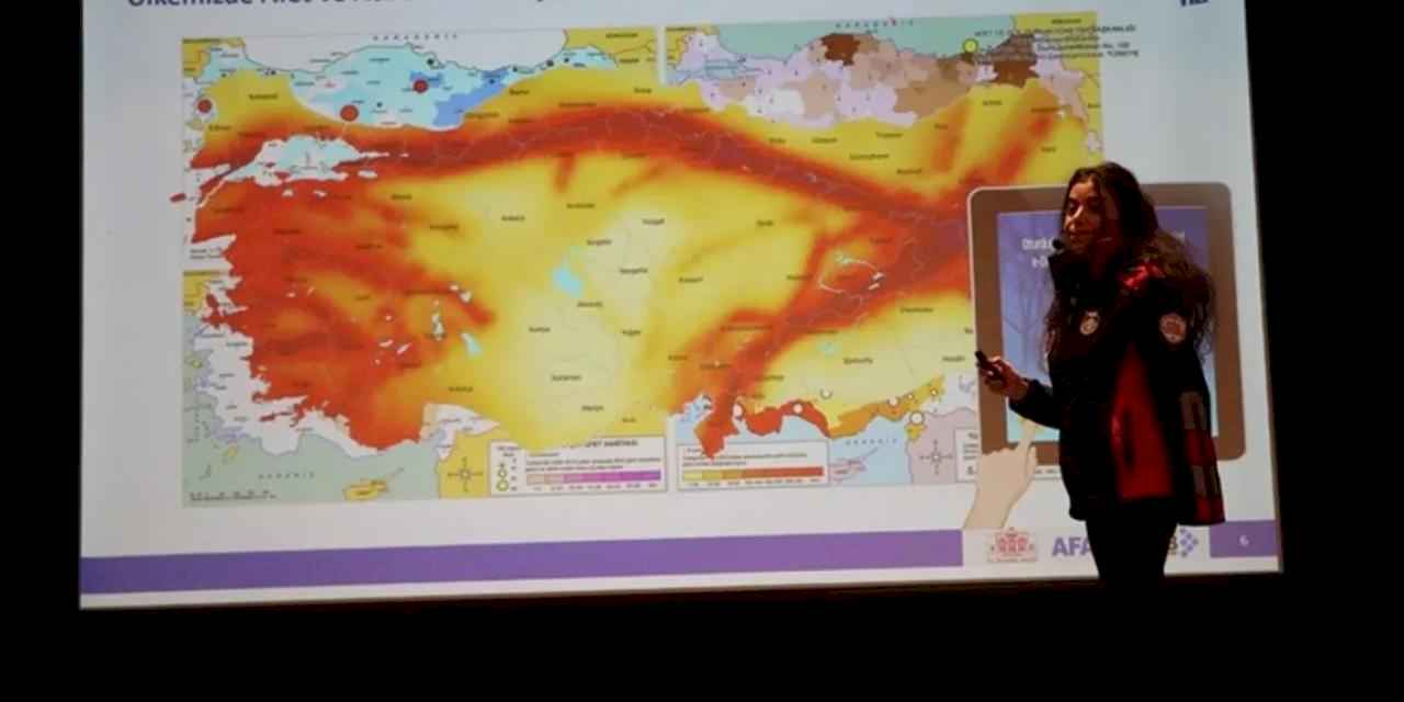 İstanbul Maltepe’de çocuklara uygulamalı afet eğitimi