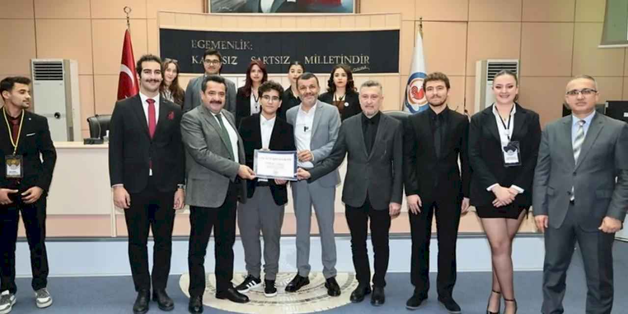 Gençler Denizli’nin geleceğini tartıştı