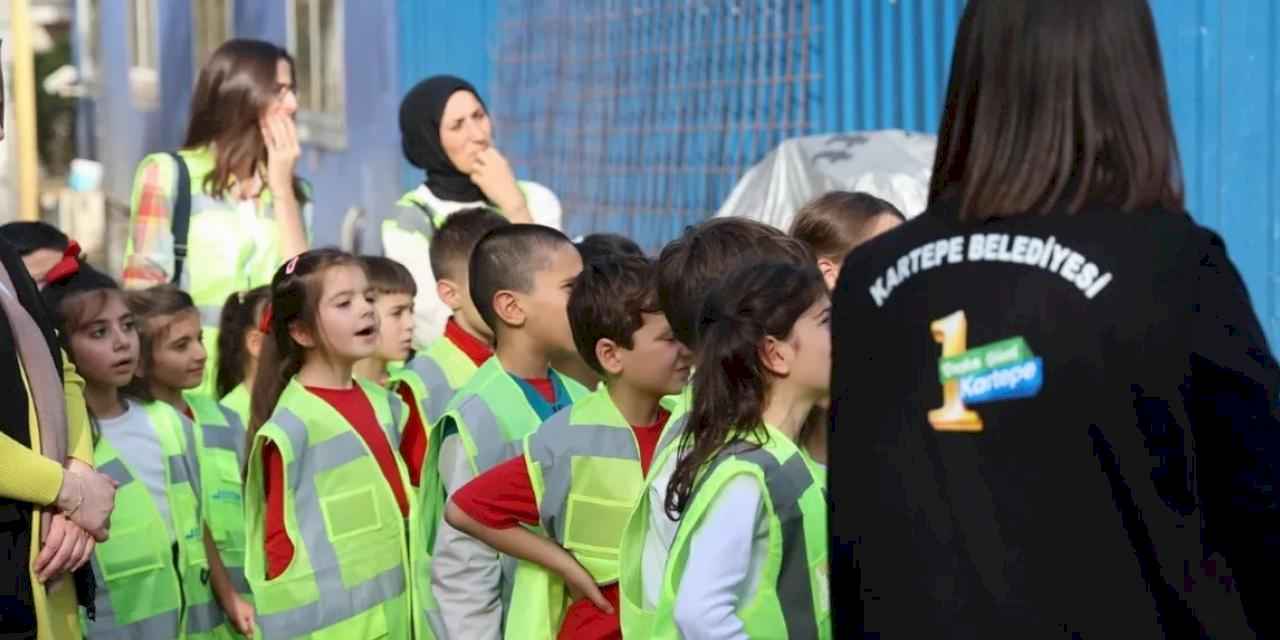 Kartepe’de Çocuklara Geri Dönüşüm Bilinci Aşılanıyor