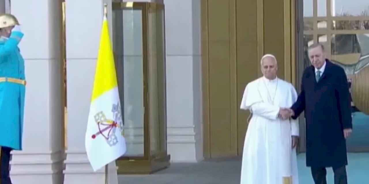 Papa 14. Leo ilk yurt dışı ziyareti kapsamında Türkiye'de