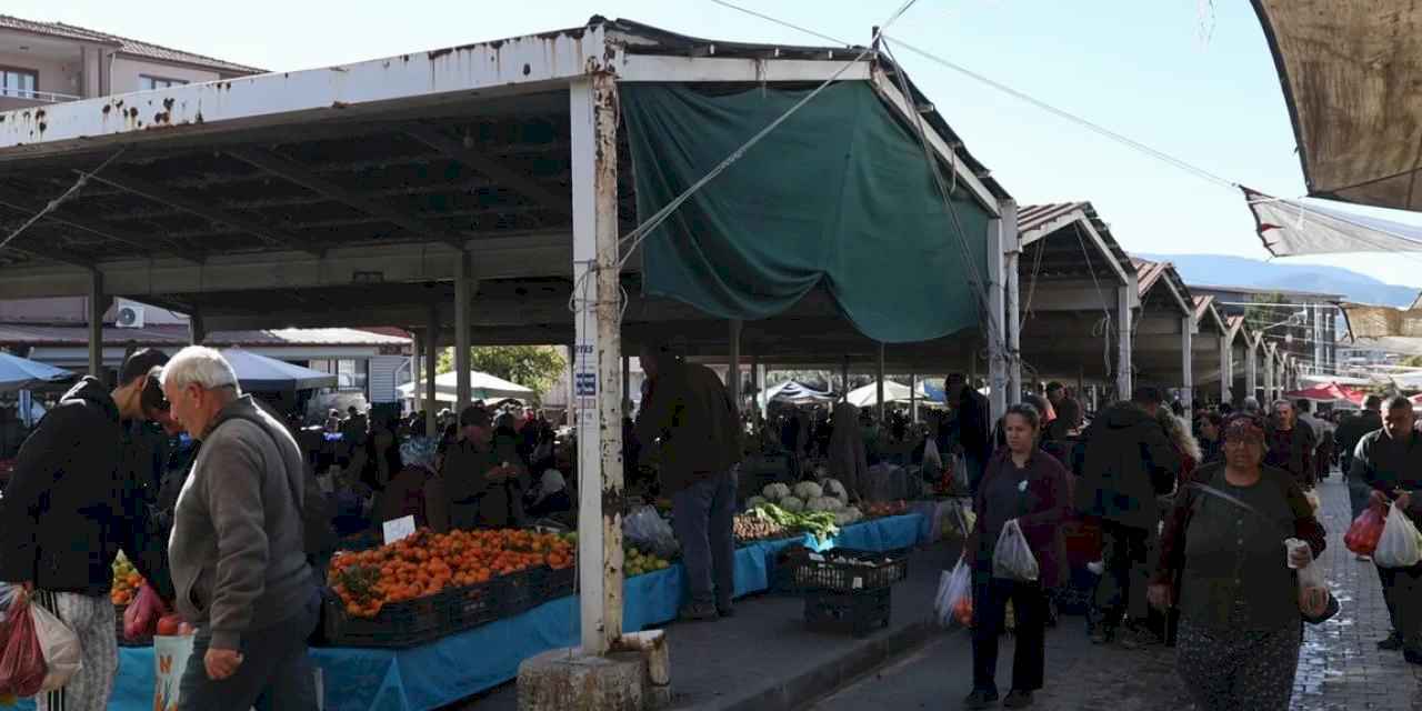 Muğla Büyükşehir Yatağan pazar yerini yeniliyor