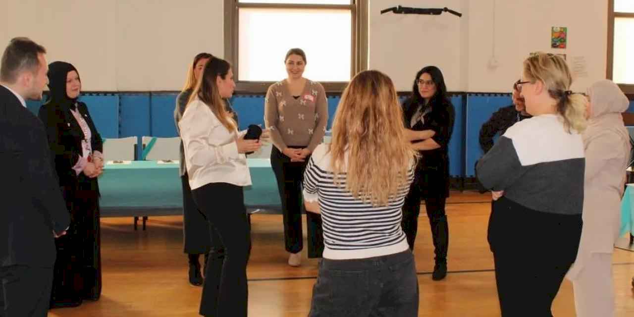 New Jersey’de aile ve çocuk eğitimi semineri