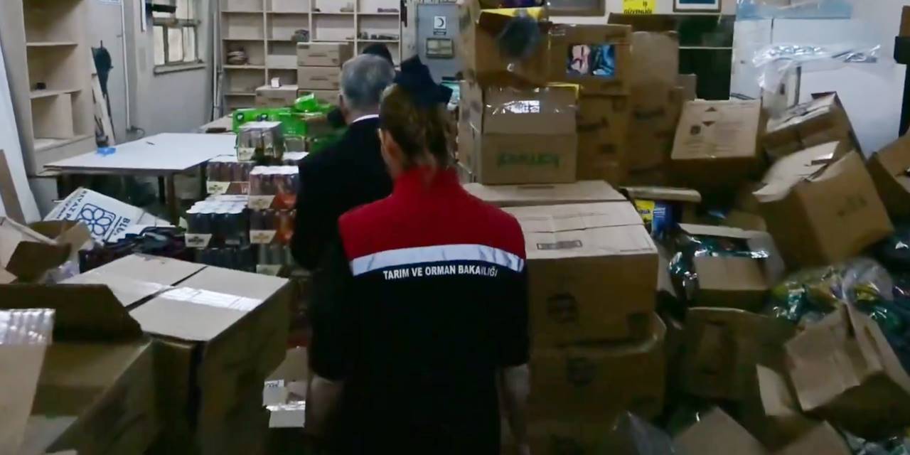 Son tüketim tarihi geçmiş 30 ton gıda ele geçirildi!