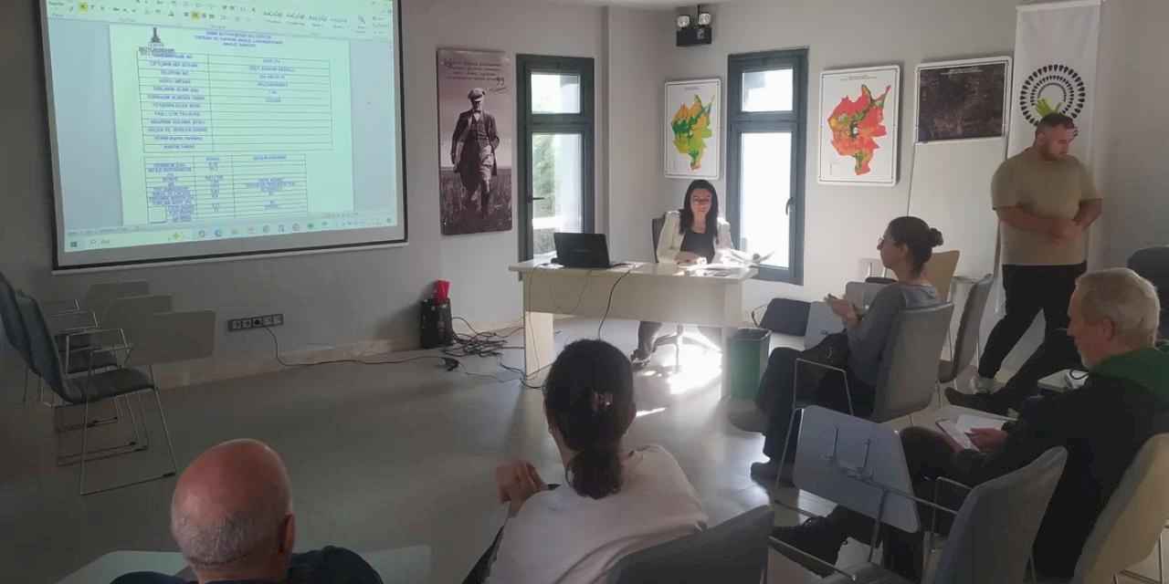 Efes Selçuklu üreticilere toprak analizi desteği