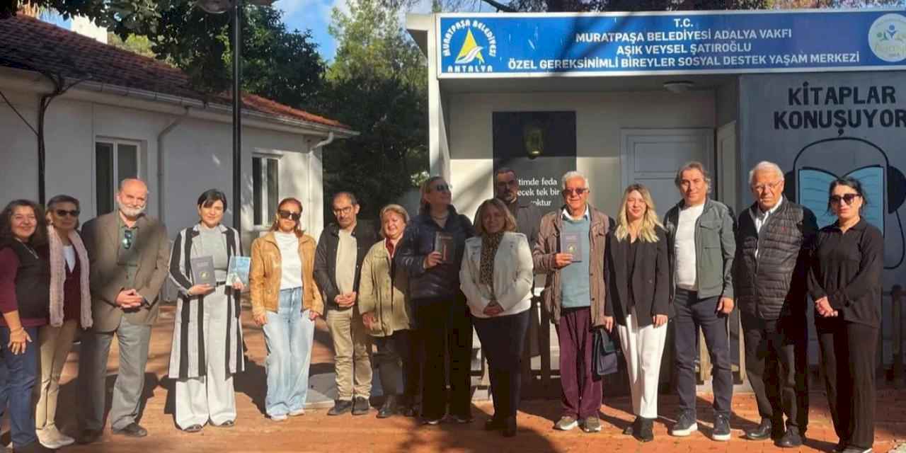 Yazar ve şairler gönüllü okuyucu oldu