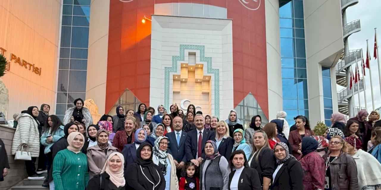 MHP'de 'Engelsiz Yarınlara' yoğun ilgi