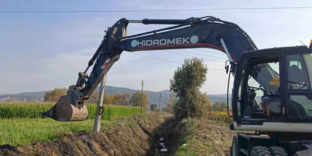 Manisa'da tarım arazileri taşkınlara karşı korunuyor