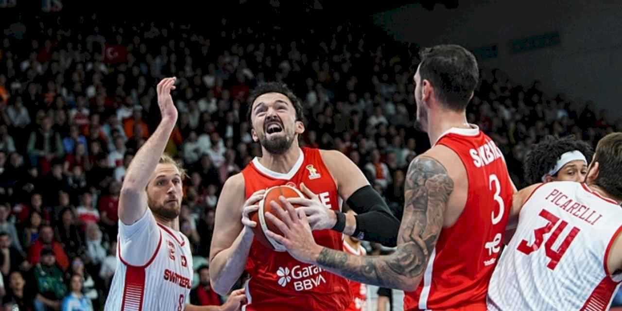 12 Dev Adam farklı galip! İsviçre'yi 85-60 yendik