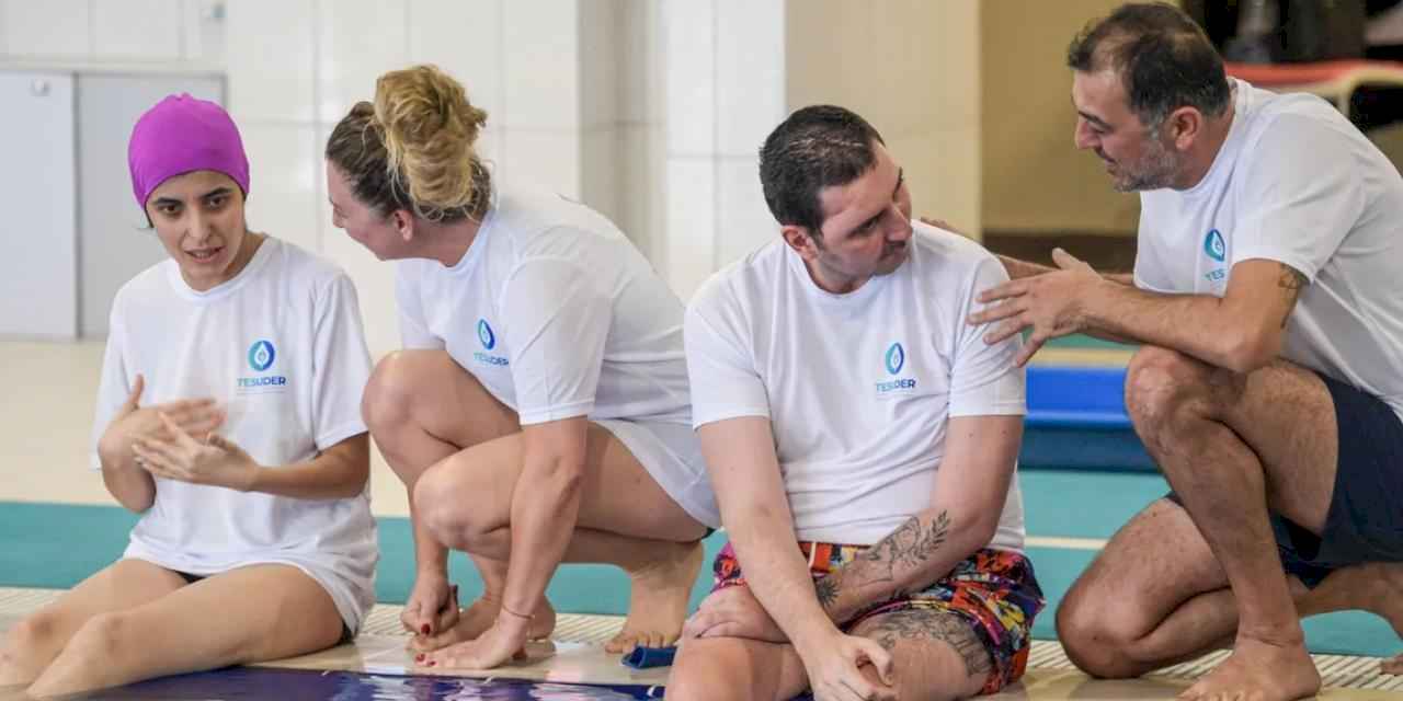 İzmir'de suyun iyileştirici gücüyle engeller aşılıyor