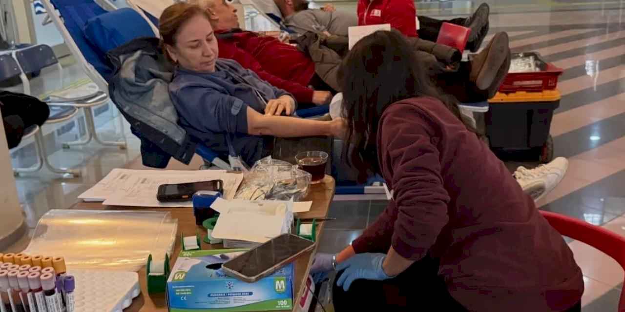 Kan stoklarına Gölcük Belediyesi'nden güçlü destek