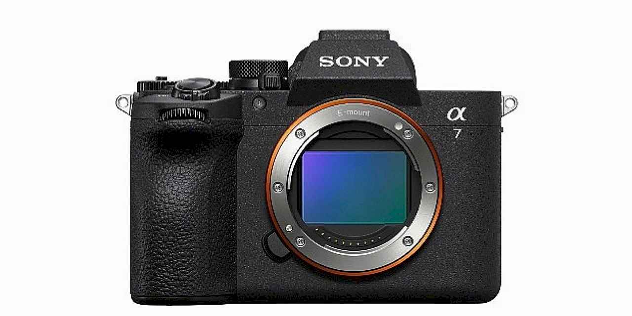 Sony, Yeni Nesil Fotoğraf Makinesi ve Zoom Lensini Tanıttı