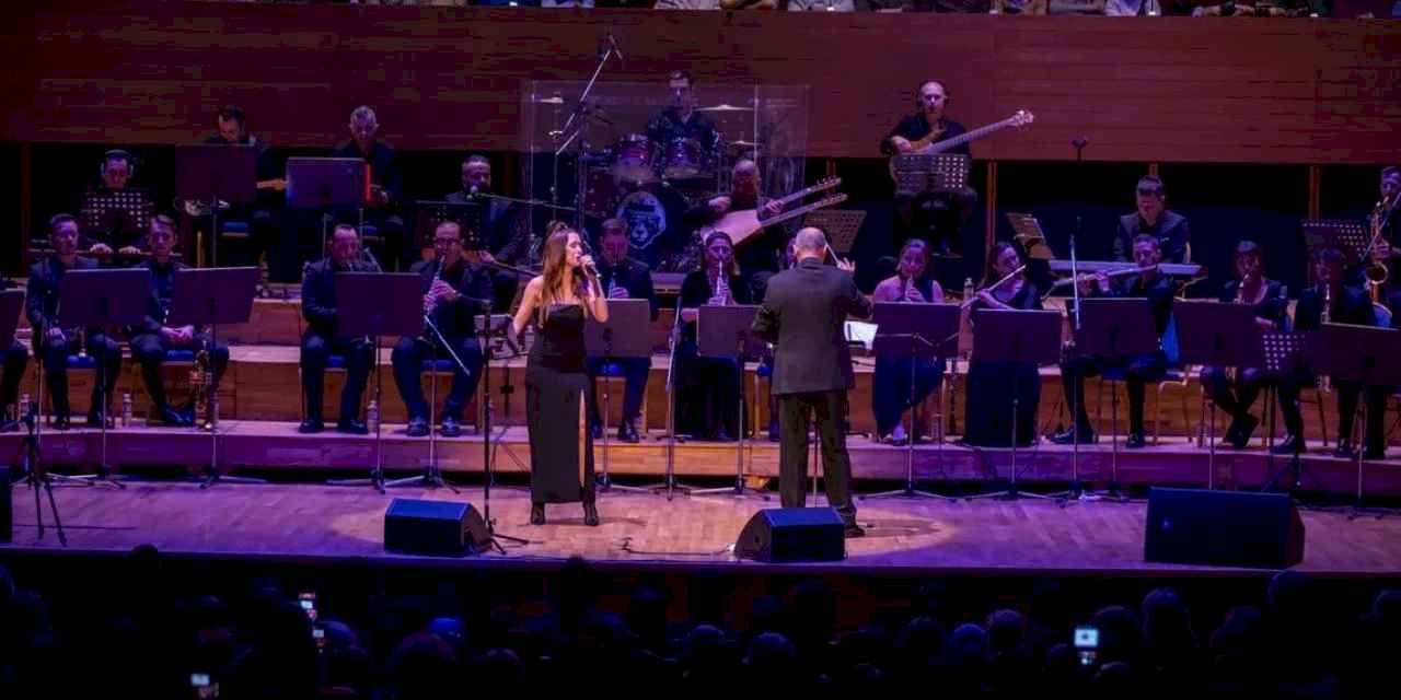 İzmirliler iki ustanın anısına buluştu